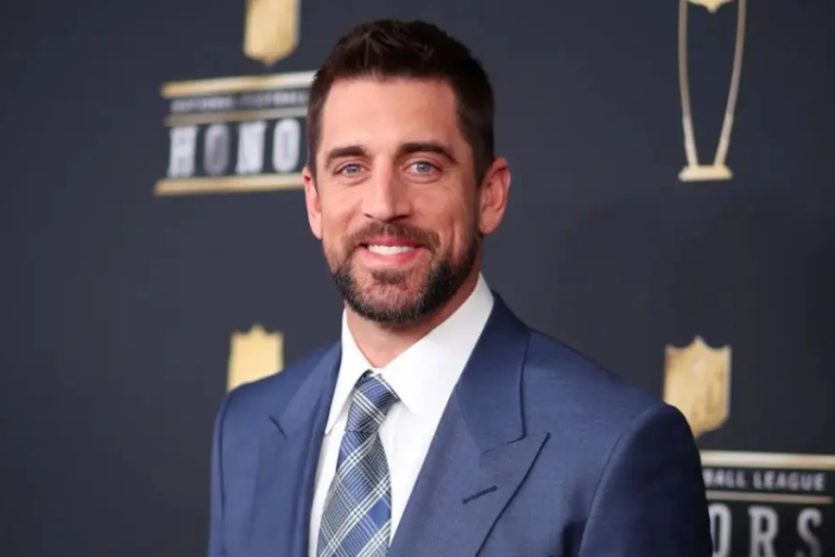 Read more about the article Aaron Rodgers Net Worth